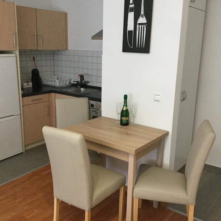 Adam'S Apartment And Free Parking Budapest Exterior photo
