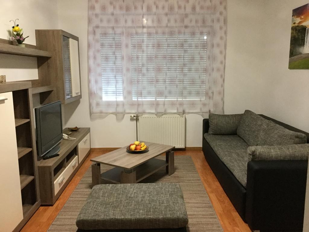 Adam'S Apartment And Free Parking Budapest Exterior photo