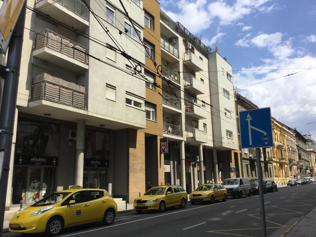 Adam'S Apartment And Free Parking Budapest Exterior photo