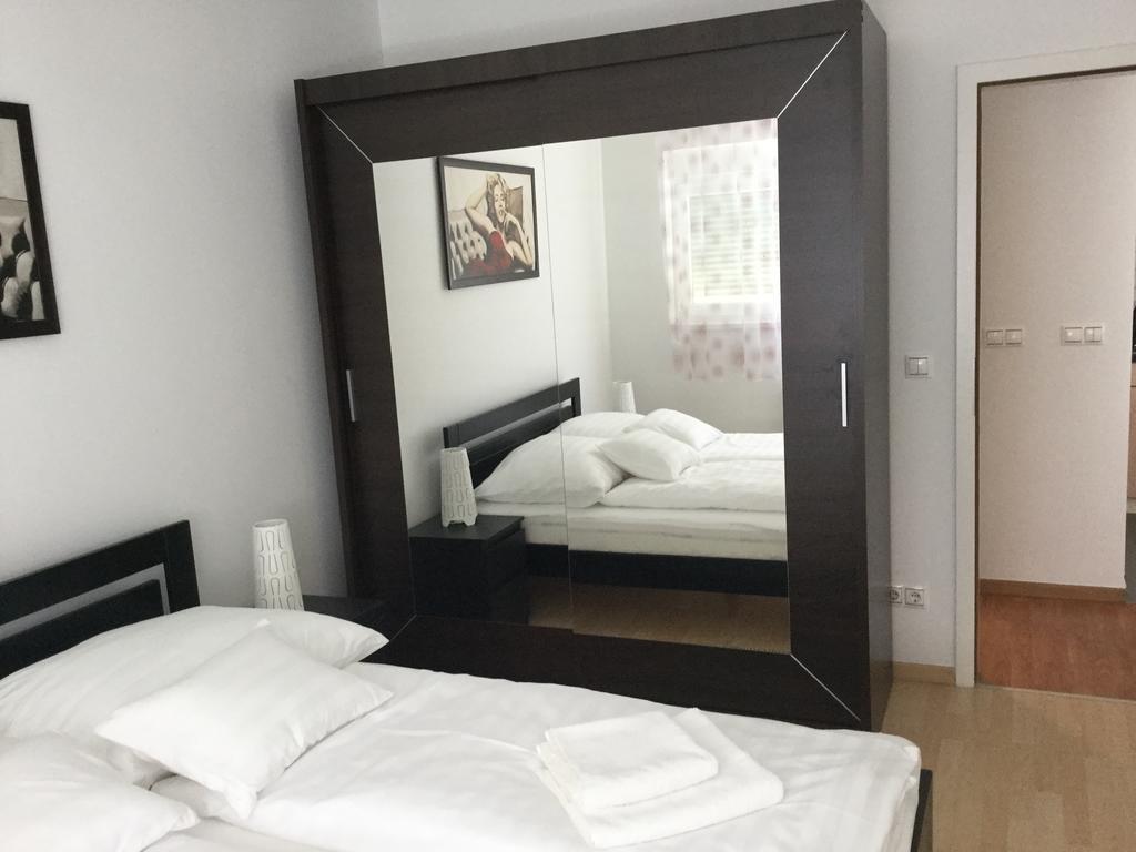 Adam'S Apartment And Free Parking Budapest Exterior photo